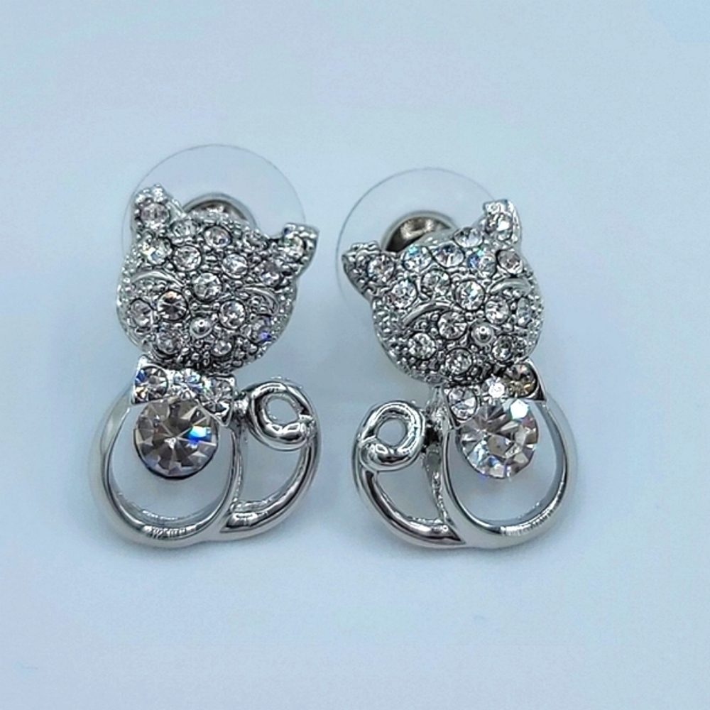 Silvertone Cat Crystal Earrings #1217